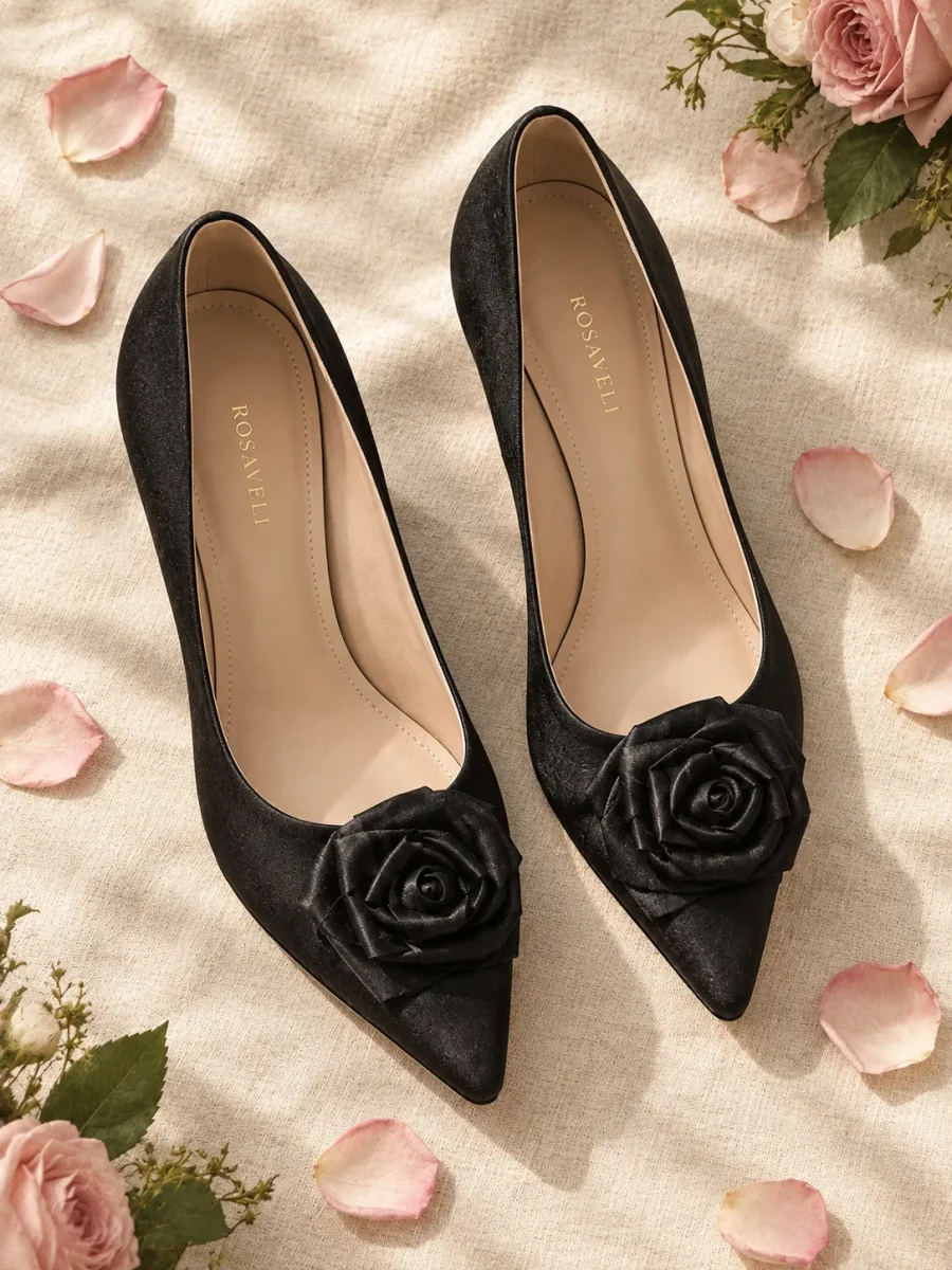 Camellia Rosette Pump, top view of the insoles
