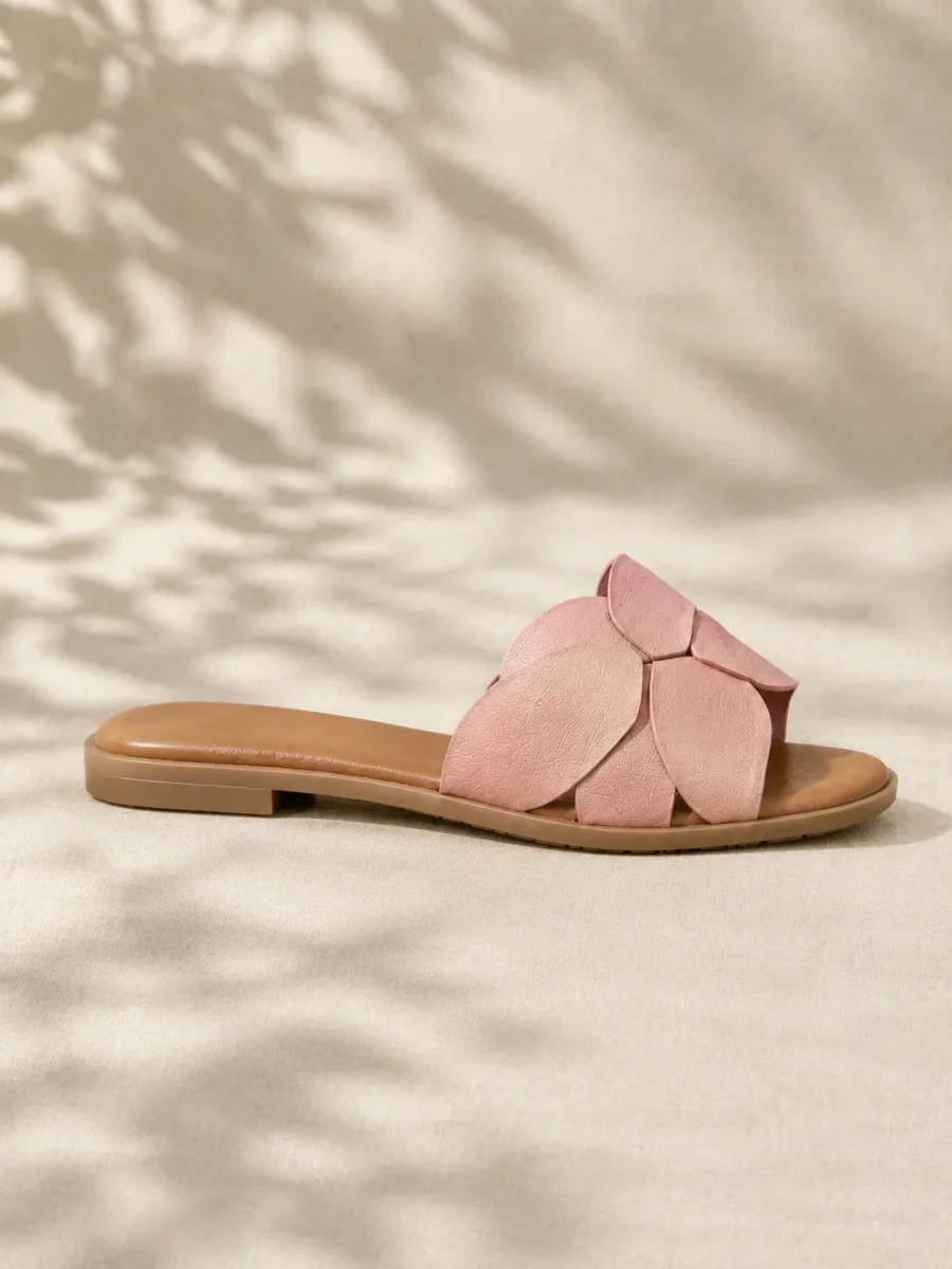 Petal Slide, side view showing the 1.2 cm heel